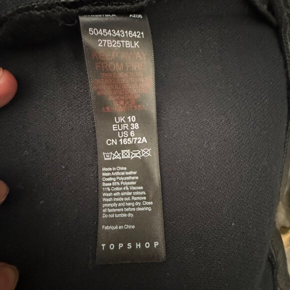 Topshop Black Faux Leather Croc-Embossed Mini Skirt With Zip Detail - UK 10 / US - Picture 6 of 7